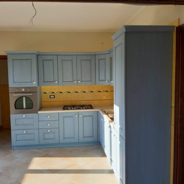 Cucina componibile decapè azzurro vista laterale